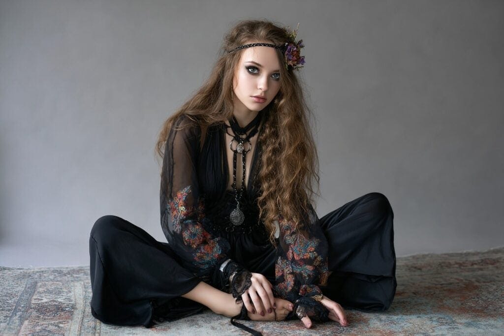 Dark Boho Outfit Ideas