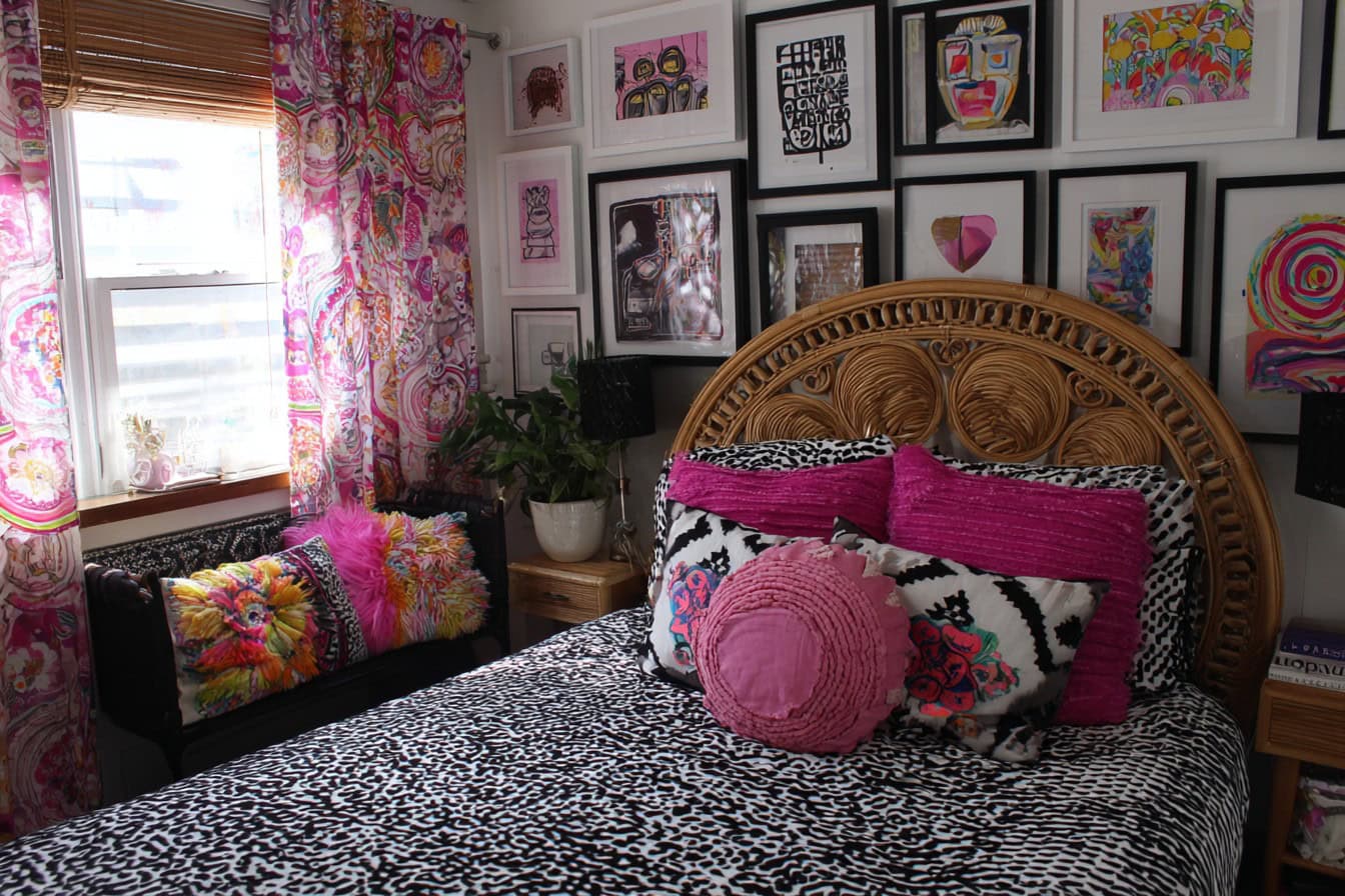 Eclectic Bedroom Decor Ideas