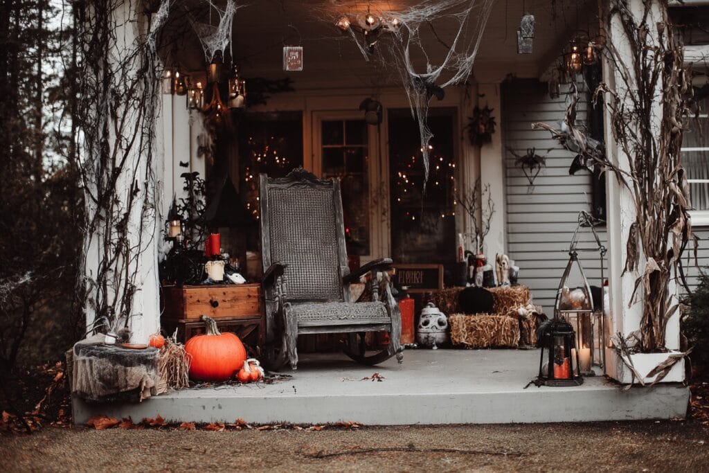Front Porch Halloween Décor Ideas